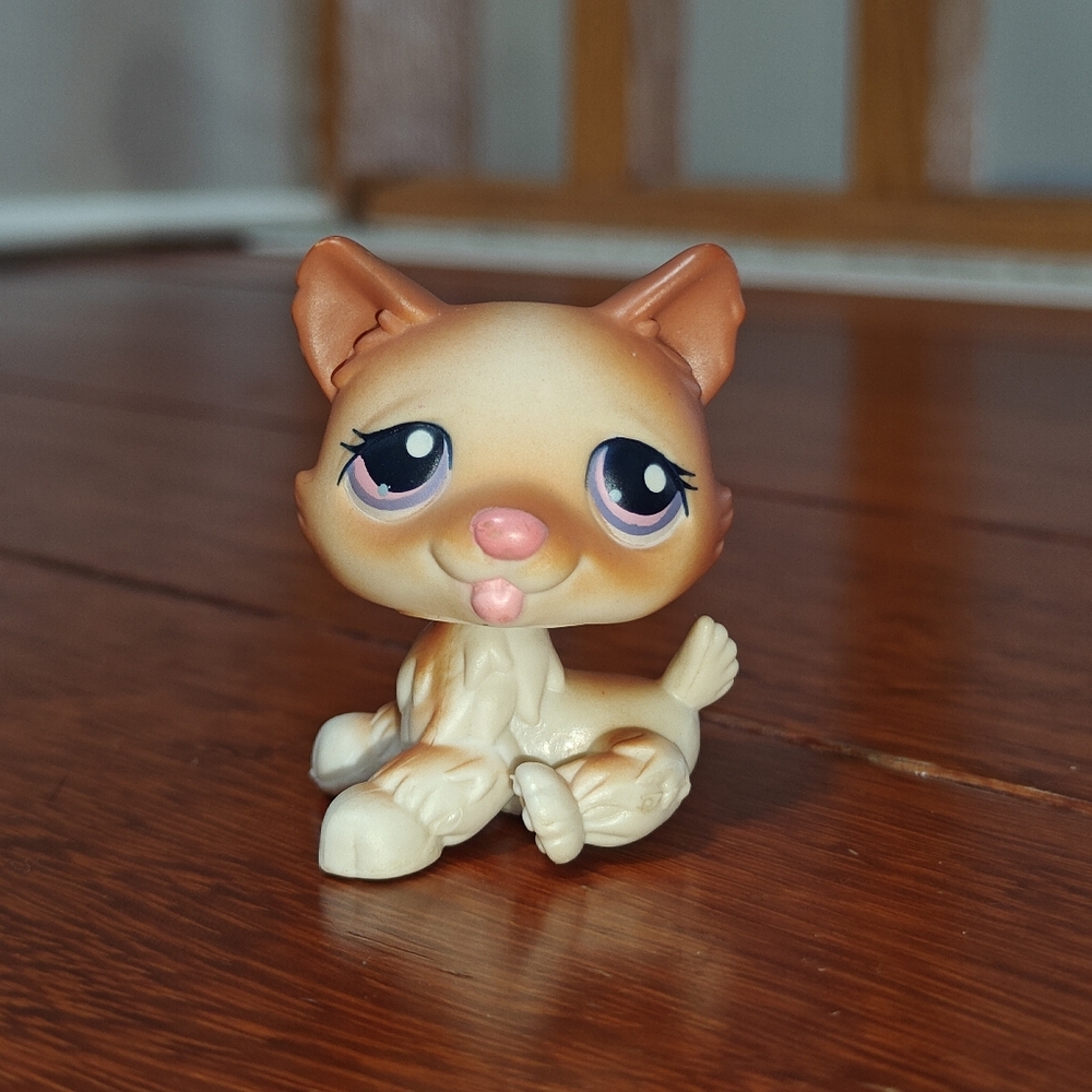 Authentic 2007 Littlest Pet Shop LPS HUSKY #37